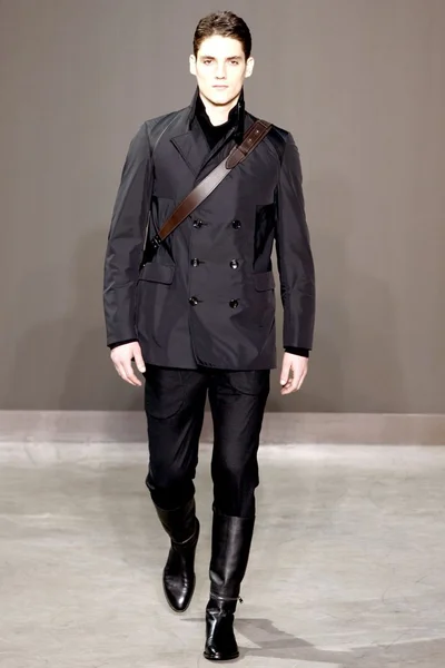 Look 9